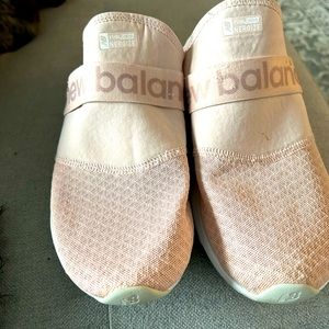 💕New Balance💕Slip on sneakers 💕2 pair💕
